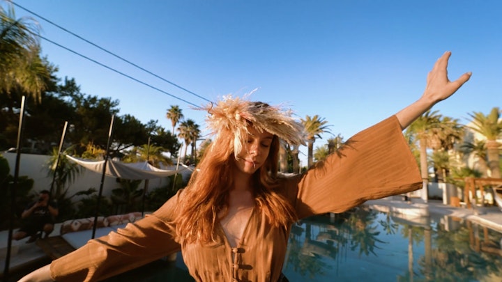 See Me Fly - The Syntopia -