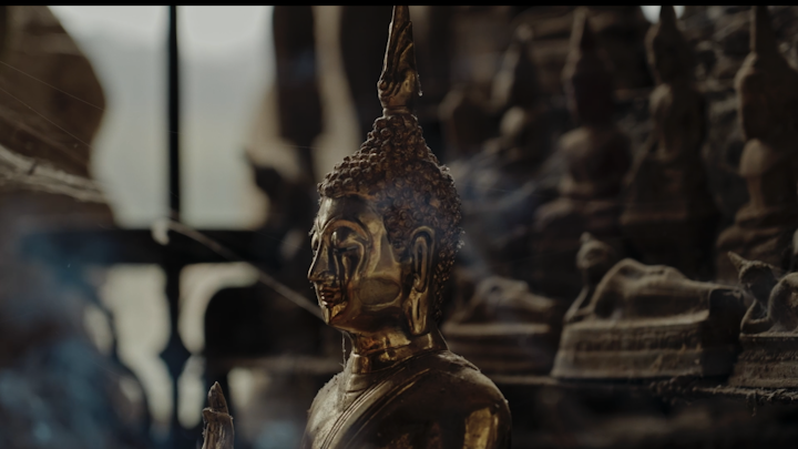 JEROME LES YEUX DANS LE BLEU LAOS