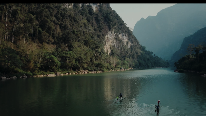 JEROME LES YEUX DANS LE BLEU LAOS