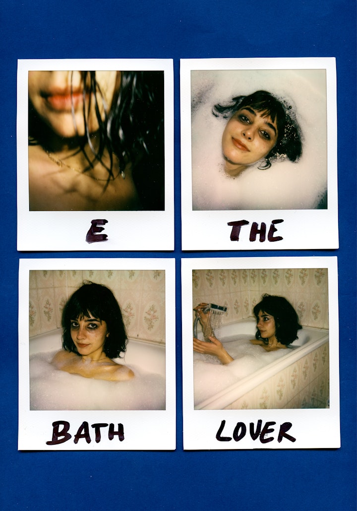 Pictures - The bath lover