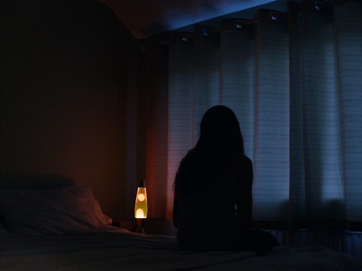 V
