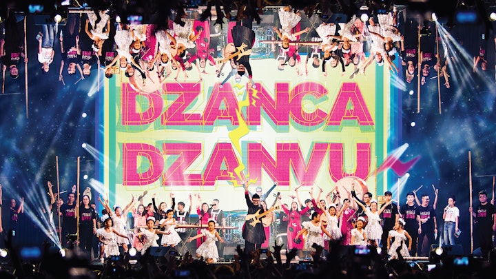 224 NGÀY CHO 1 ĐÊM RỰC RỠ