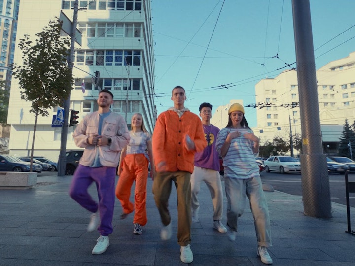 Tele2 ~ "Unlimited weekend"