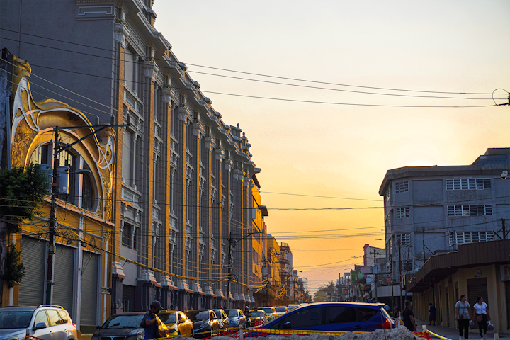 Streets near downtown San Salvador on a busy Sunday's end.
