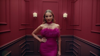 TrendyolMilla X Hadise - Kendini Yansıt Dünyaya