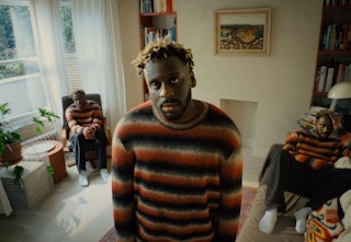 Myles Smith - Solo (Official Music Video)