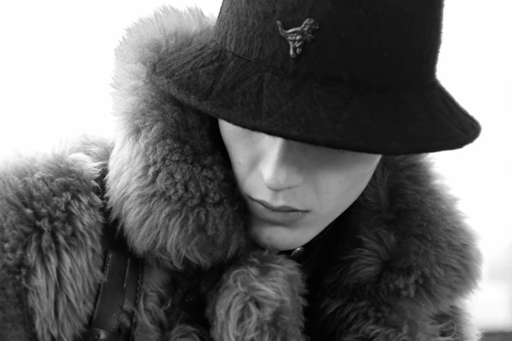 COACH 1941 • FALL