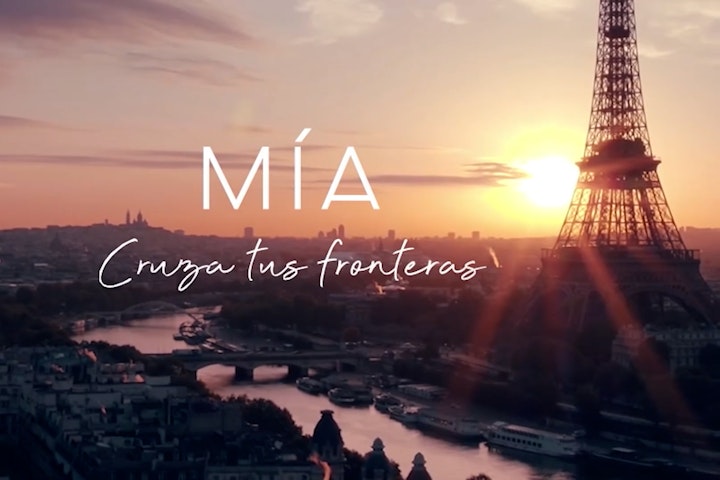 ESIKA MIA • FRAGRANCE