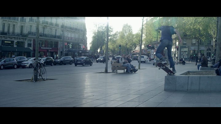 La République du Skateboard - la_rÉpublique_du_skateboard (2160p).00_01_32_19.Still012