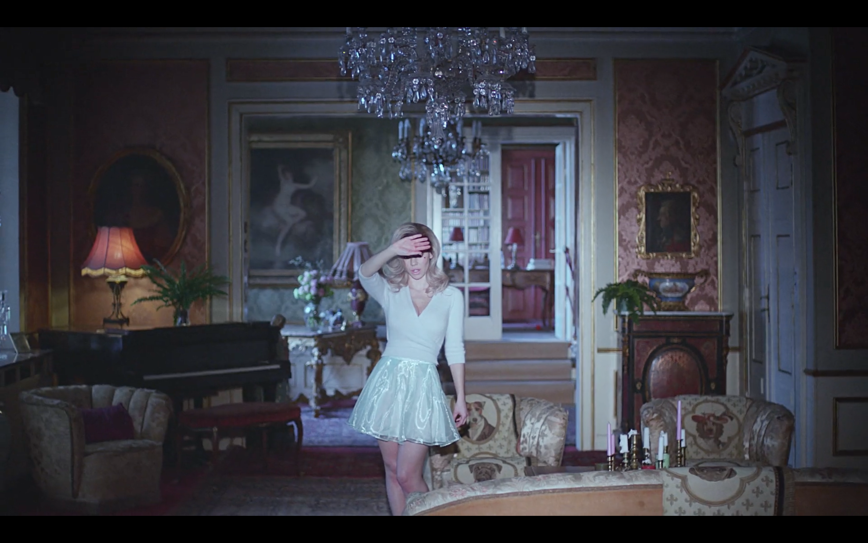 Marina and the Diamonds Directed by Casper Balslev - Love Promos