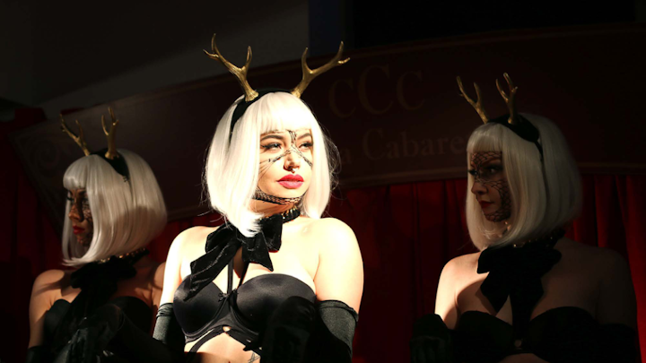 CHRISTMAS CABARET CLUB @ THE COTTAGE