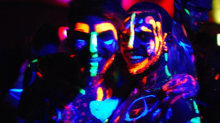 NAKED PAINTING PARTY @ TRAPEZE BAR