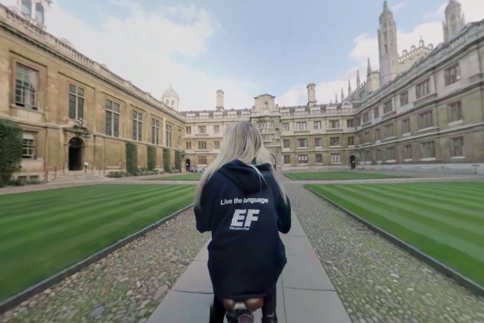 EF EDUCATION FIRST VIRTUAL REALITY APP