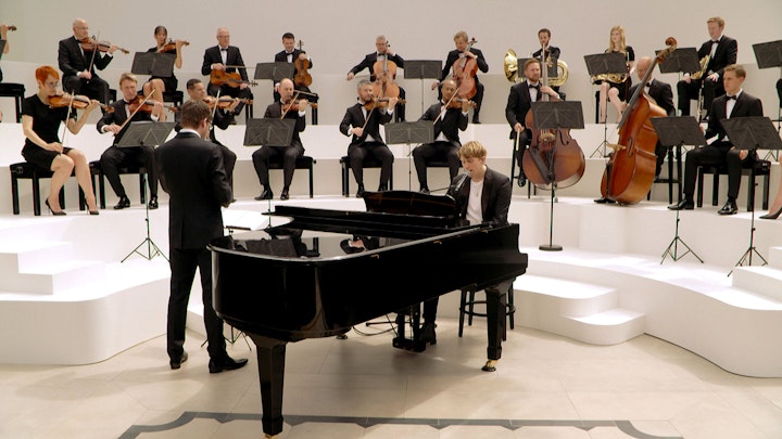 BURBERRY | SS 2016 Menswear - Rhodes 'Close Your Eyes'