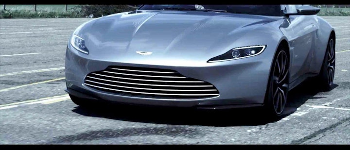 Aston Matin - 007 Burnout