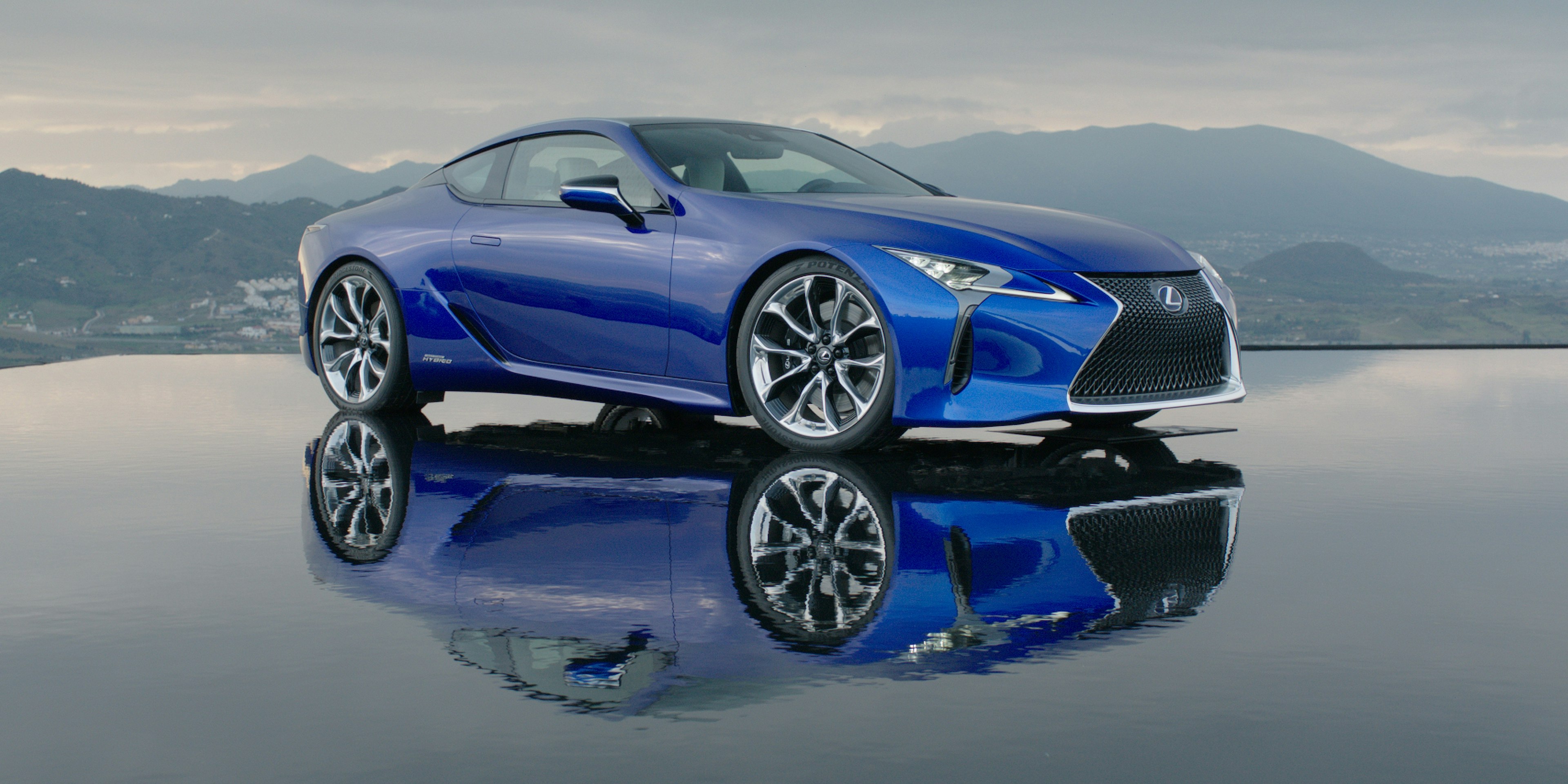 LEXUS LC500 On Alexa XT & Panavision Primo70 lenses