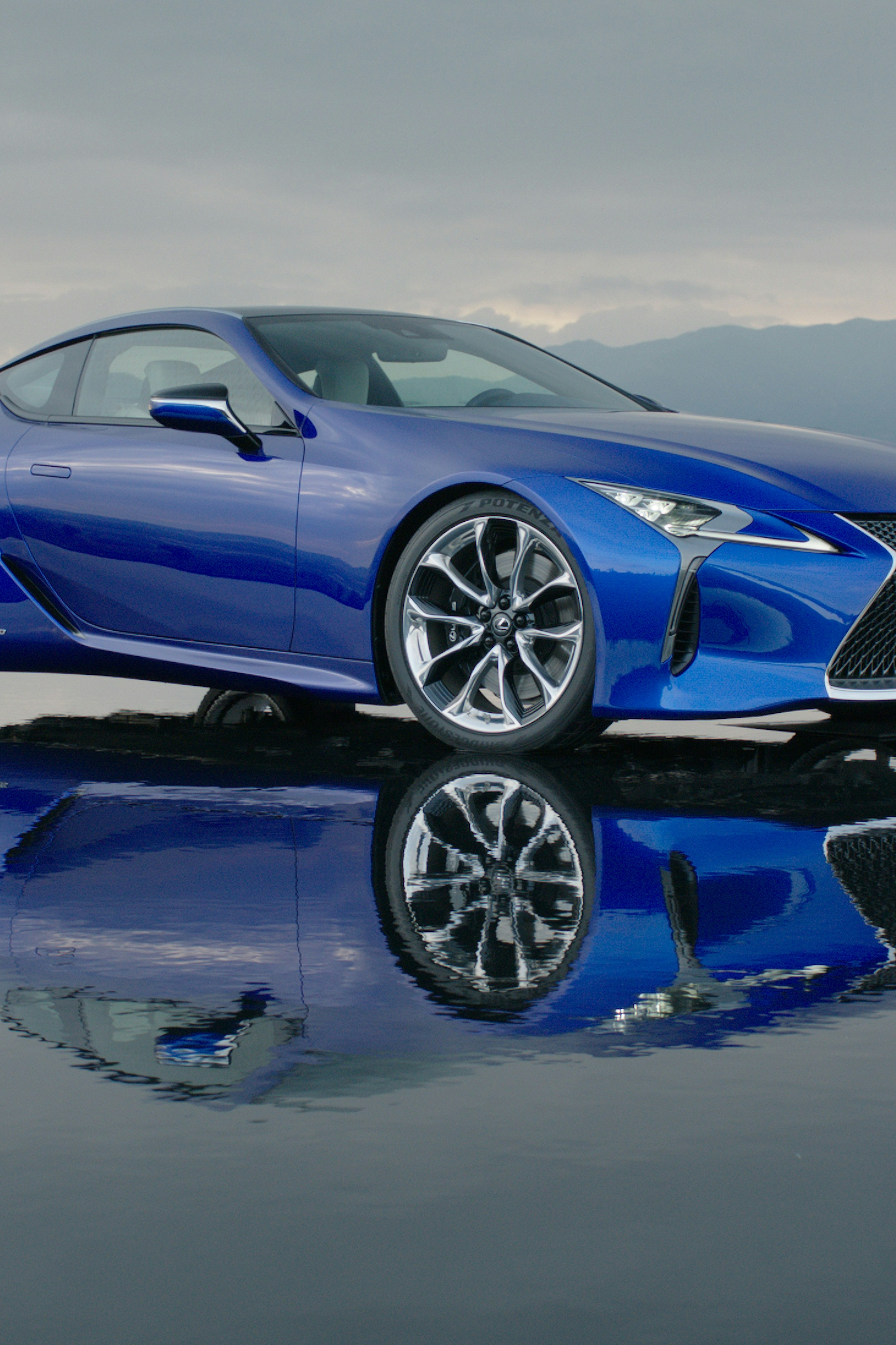 LEXUS LC500 On Alexa XT & Panavision Primo70 lenses