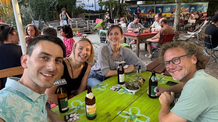 Kick-Off für neuen, gefühligen Writer's Room