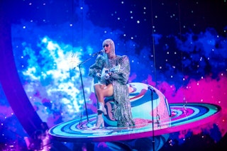 KATY PERRY - 'Into me you see' Stage visual