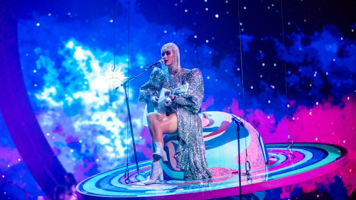 KATY PERRY - 'Into me you see' Stage visual