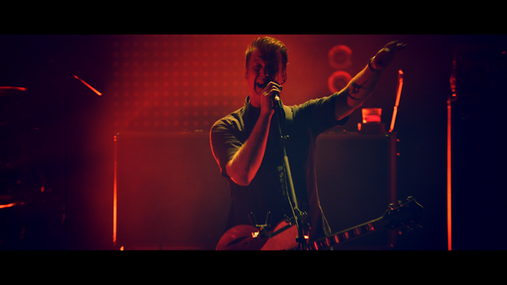 QUEENS OF THE STONE AGE // LIVE - 