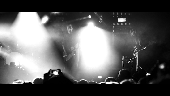 QUEENS OF THE STONE AGE // LIVE - 