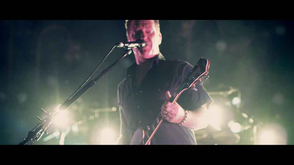 QUEENS OF THE STONE AGE // LIVE