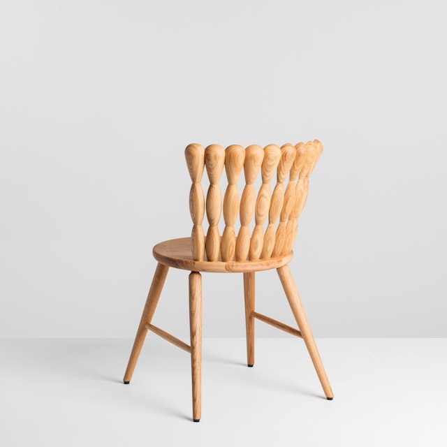 Mylhta_Spira_chair_design_LisaHilland_photo_LeoBulow_2