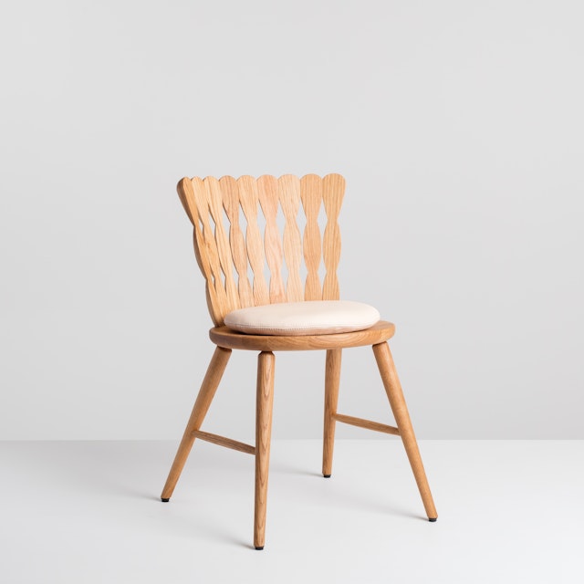 Mylhta_Spira_chair_design_LisaHilland_photo_LeoBulow_4