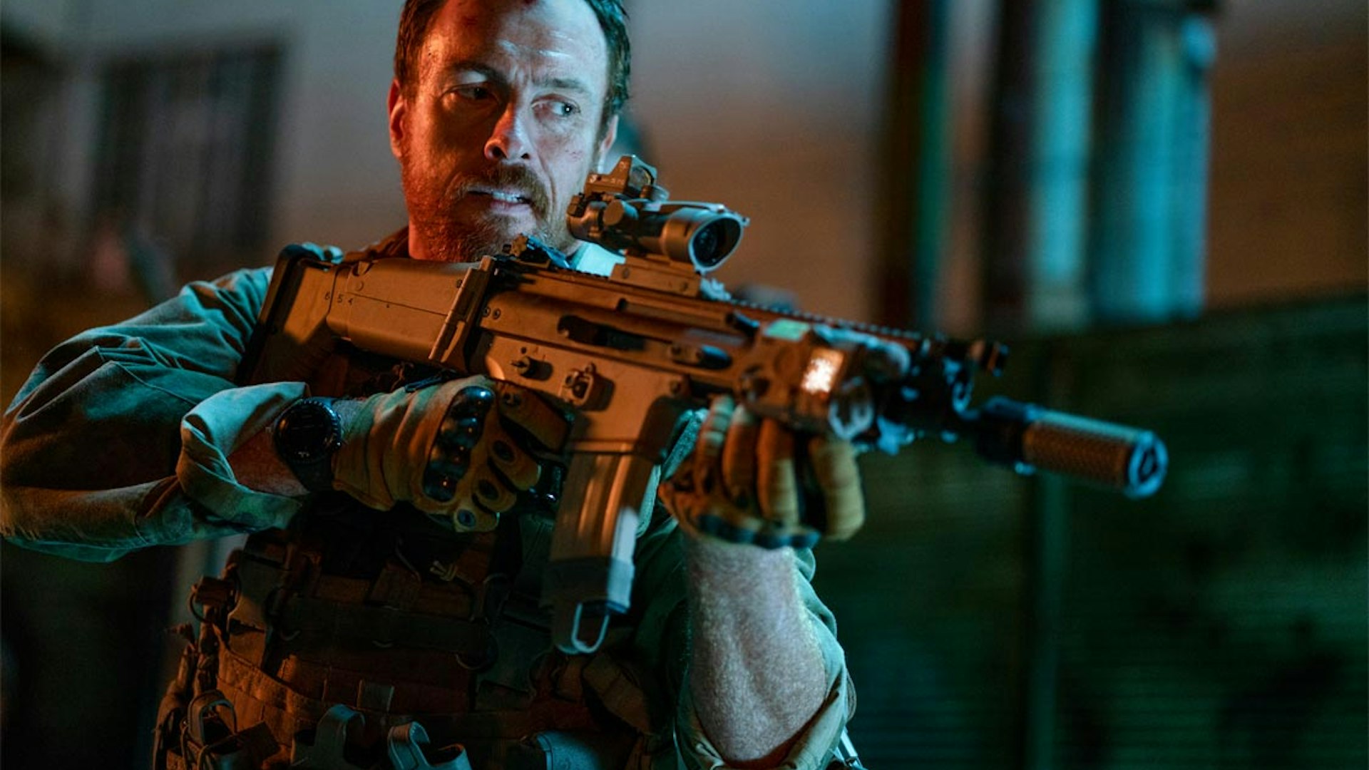 Hunter_Killer_still_1_1124x750