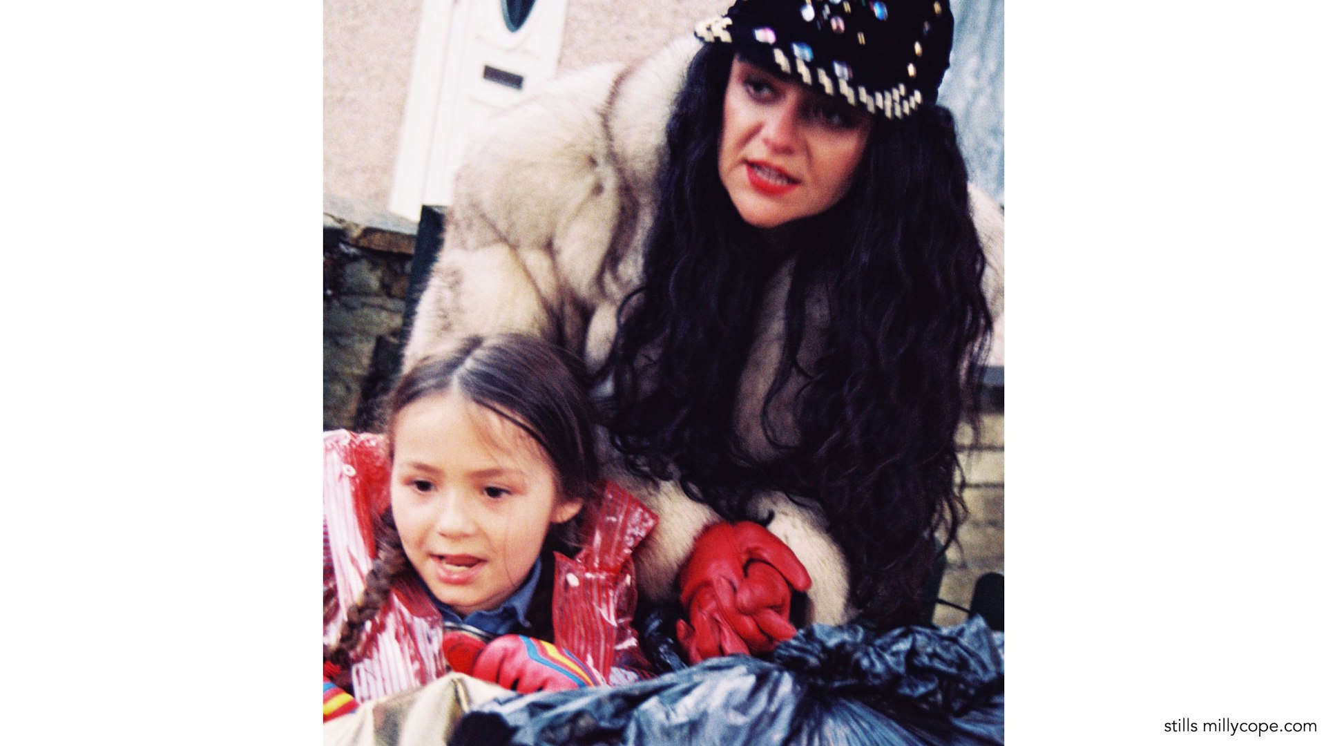 02withbackground_photo1984