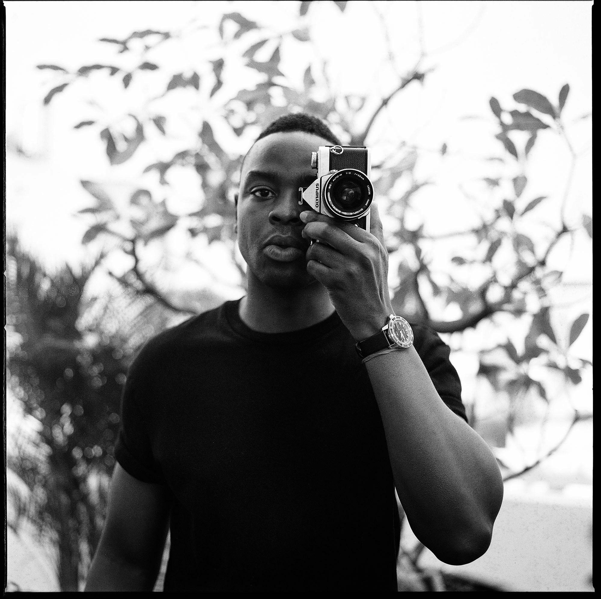 Portrait of Dillon M. Banda at his studio, Feb 2021.