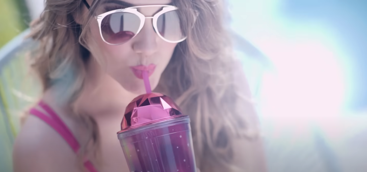 Sofia Oliveira "Me Beija/Kiss Me"  Music Video Featuring Dulce Maria