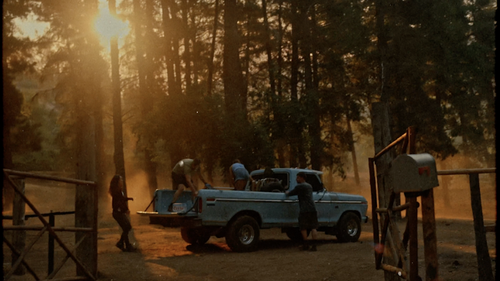 coors light - made to chill