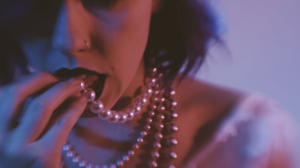 Luna Aura "Madhouse" Official Music Video