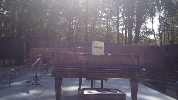 Co-directing works of Aernout Mik -