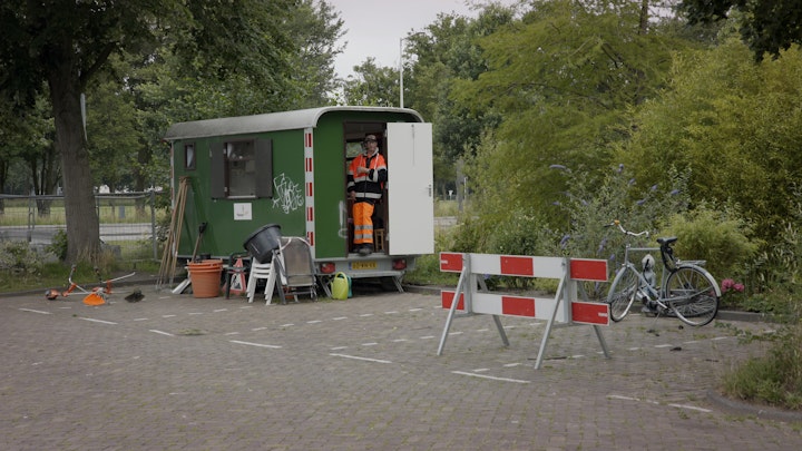 The Green Code, about the impasse of wanting to move forward, but not being able to.                                                    special selection NFF, Nederlandse filmdagen 2022 -