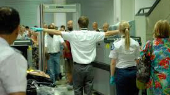 Co-directing works of Aernout Mik -