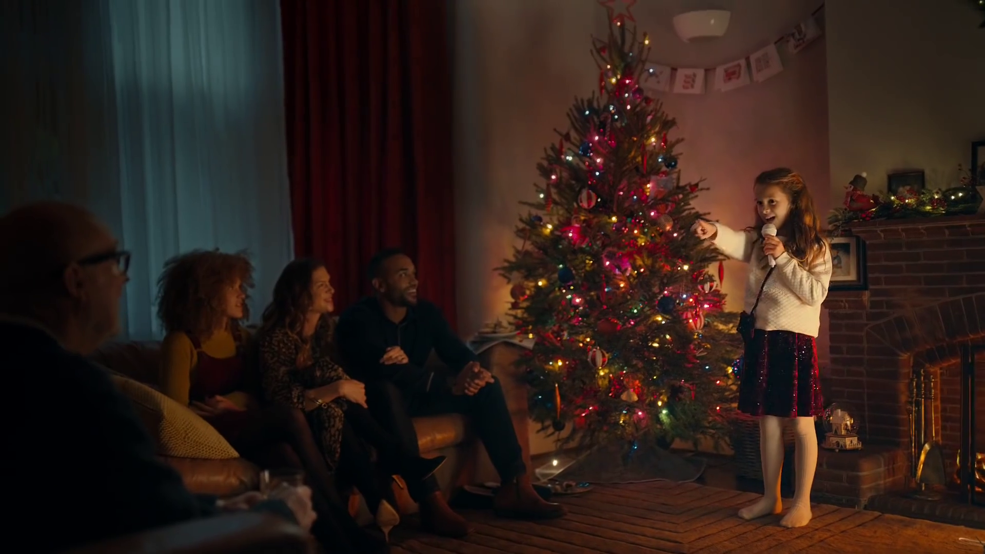 vlcsnap-2021-01-28-11h42m46s179 - 2020
Morrisons - Making Christmas Special
Client: Morrisons
Agency: Publicis Poke
Production Company: Rogue
Director: Neil Gorringe
Location dresses in UK