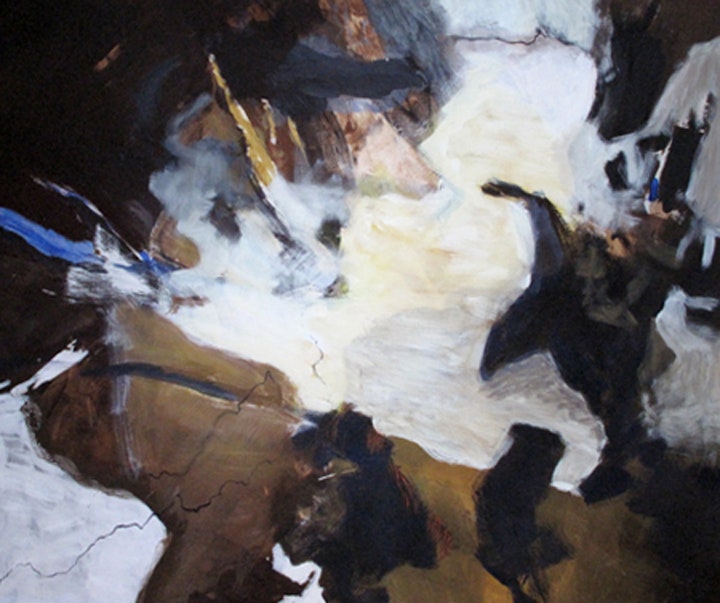 Vinterweb - Til jord
Format 140 x 115 cm
Solgt
Utstilt på Østlandsutstillingen.
Maria Veie Sandvik:
Kari Nordheim har laget et maleri som både kan leses som abstrakt og som et landskap.
Verket domineres av et hvitt midtfelt som strekker seg og flommer ned fra høyre del av bildet som en sprutende foss.
Vassdraget omkranses av brune steiner, drivved og kvister.
På tross av bildets figurative karakter er det slående friskt uten tilsnitt til bruk av klisjeer eller enkle virkemiddel.
Tittelen "Til jord" gir assosiasjoner til begravelser - kan vi skimte noe som er dødt?
Nordheim utfordrer oss med denne tittelen til å sette fokus på hva som er skjedd i det området som oversvømmes.