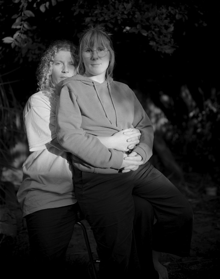 large format portraits - Hannah and Jess, March 2023