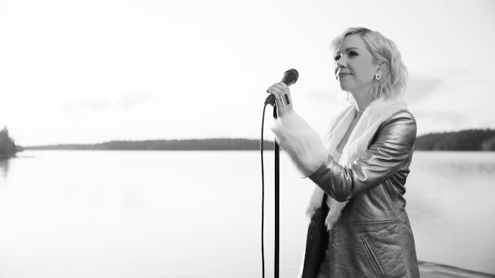 Carly Rae Jepsen 'The Sound' Live in Lapland