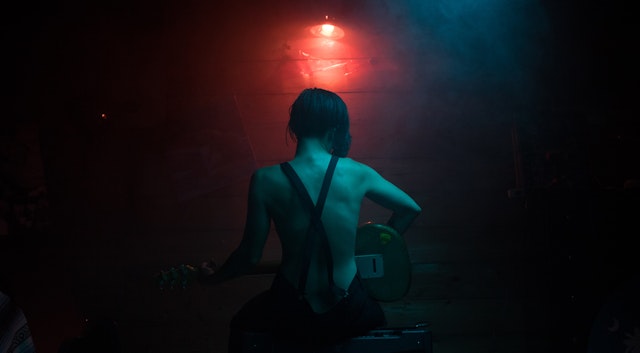 Behindclosesuspenders1