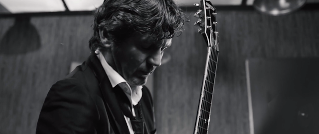 Guus Meeuwis still 5