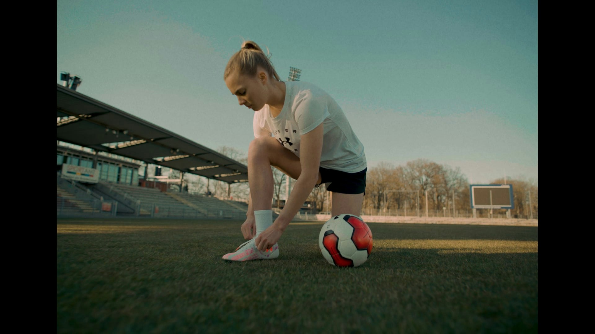 UNDER ARMOUR — THERE IS NO LIMIT W/ LAURA FREIGANG