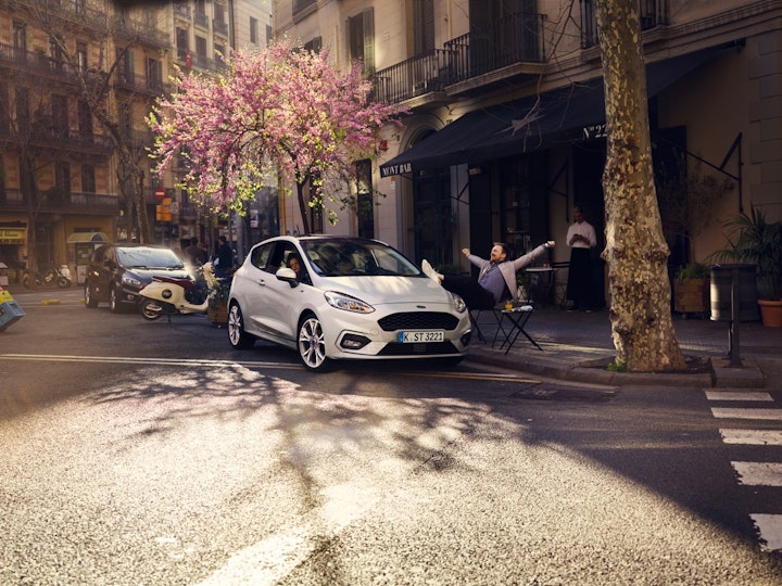 05_Ford_Fiesta_Kampagne_Mont_Bar_BCN_100_v19UK -