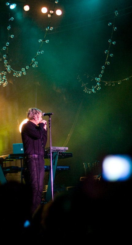 It's an electronic flute!? -
