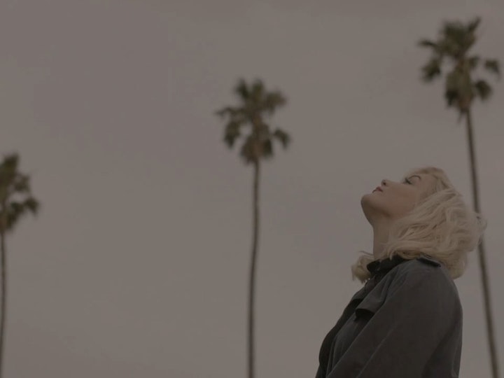 Lisa Crawley 'Up in the Air' · MUSIC VIDEO