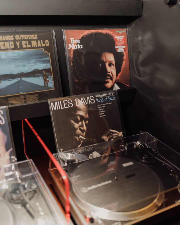 "Banquete" & "Blooming" Personal series / Art exhibition The Open Gallery